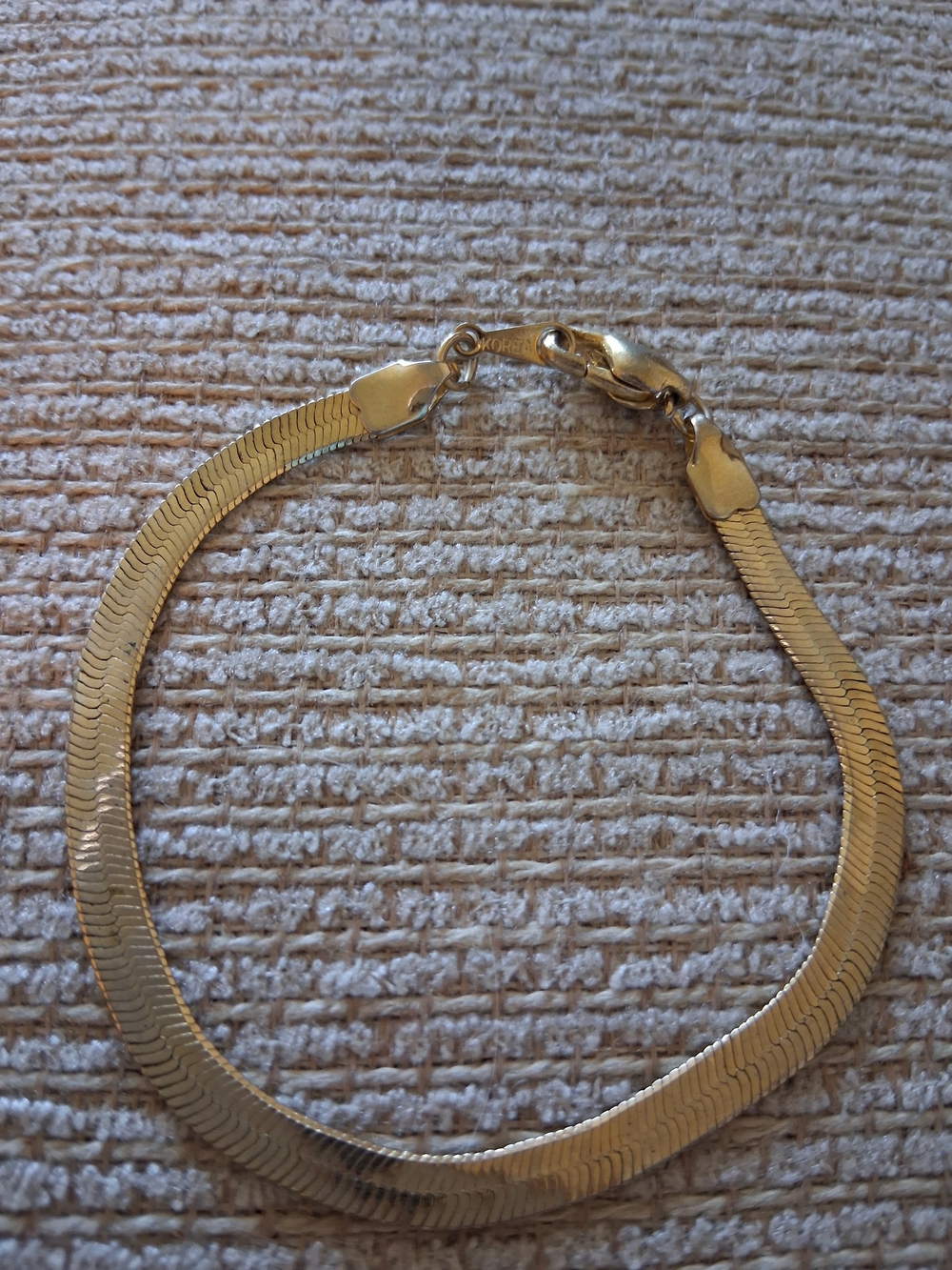 Classic Gold-Tone Herringbone Bracelet HELP BLACKIE 🐕 RECOVERY SELL AS IT IS